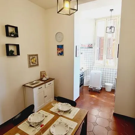 Trastevere Rome's Heart Charming & Cozy 3 * 로마