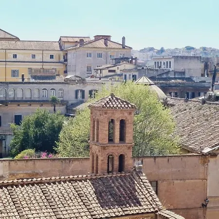 Trastevere Rome's Heart Charming & Cozy 3 רומא