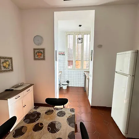 Trastevere Rome's Heart Charming & Cozy 3 * 로마
