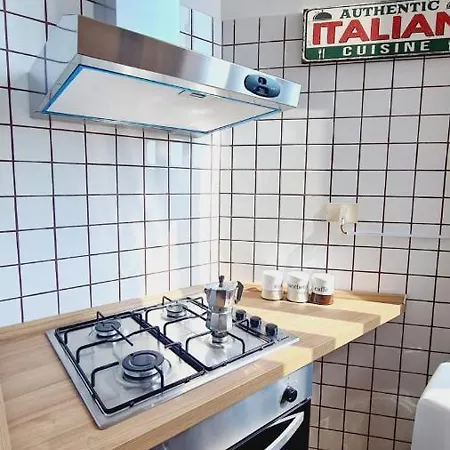 Trastevere Rome's Heart Charming & Cozy 3 Apartment