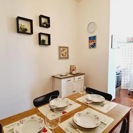 Trastevere Rome's Heart Charming & Cozy 3 Apartment Rom