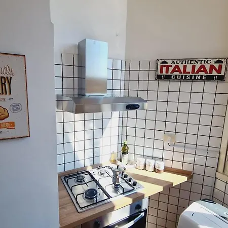 Apartment Trastevere Rome's Heart Charming & Cozy 3 *
